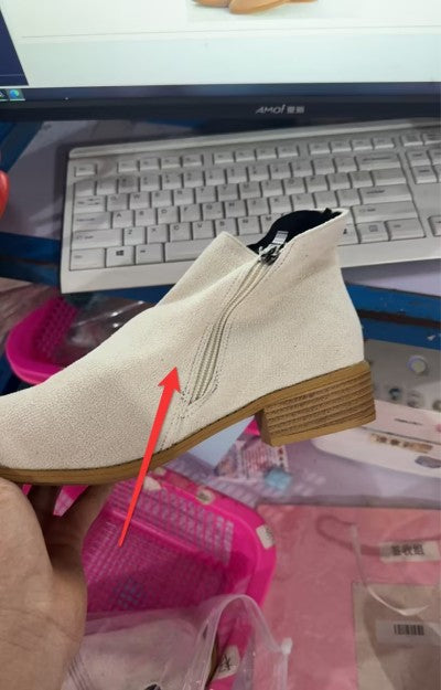 Stivaletti con tacco medio e zip laterale